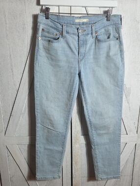 Levi's Boyfriend Jeans Size 28